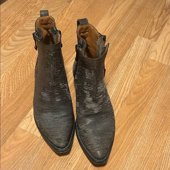 Frye Shoes - Frye Sacha Moto boots, excellent like new condition.